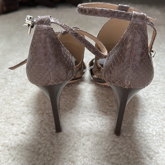 Antonio Melani Heels Size 10 - Picture 3 of 6